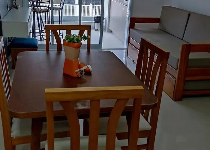 Apartamento Na Praia Das Toninhas Em Ubatuba 350M Da Praia -2 Quartos Sendo 1 Suite, Piscina, Varanda Gourmet Com Churrasqueira, Ar Condicionado, Cozinha Completa, Duas Garagens